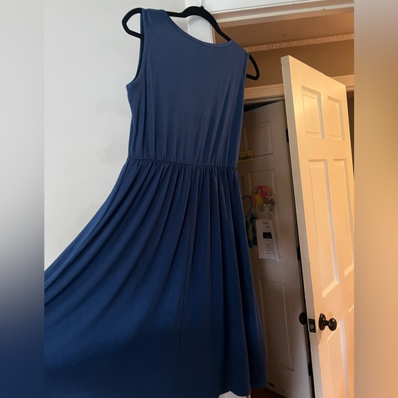 Women’s summer/fall dress size Medium - NEW WITH TAGS never worn - Picture 2 of 8